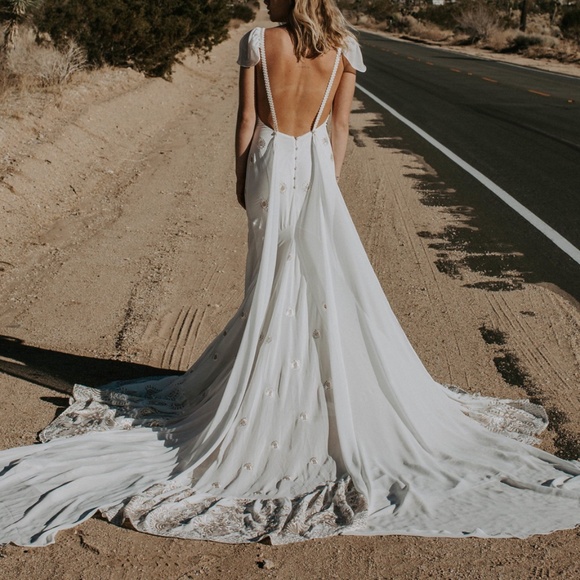 Daughter Of Simone "Stevie" wedding gown - unworn/unaltered - Picture 10 of 12